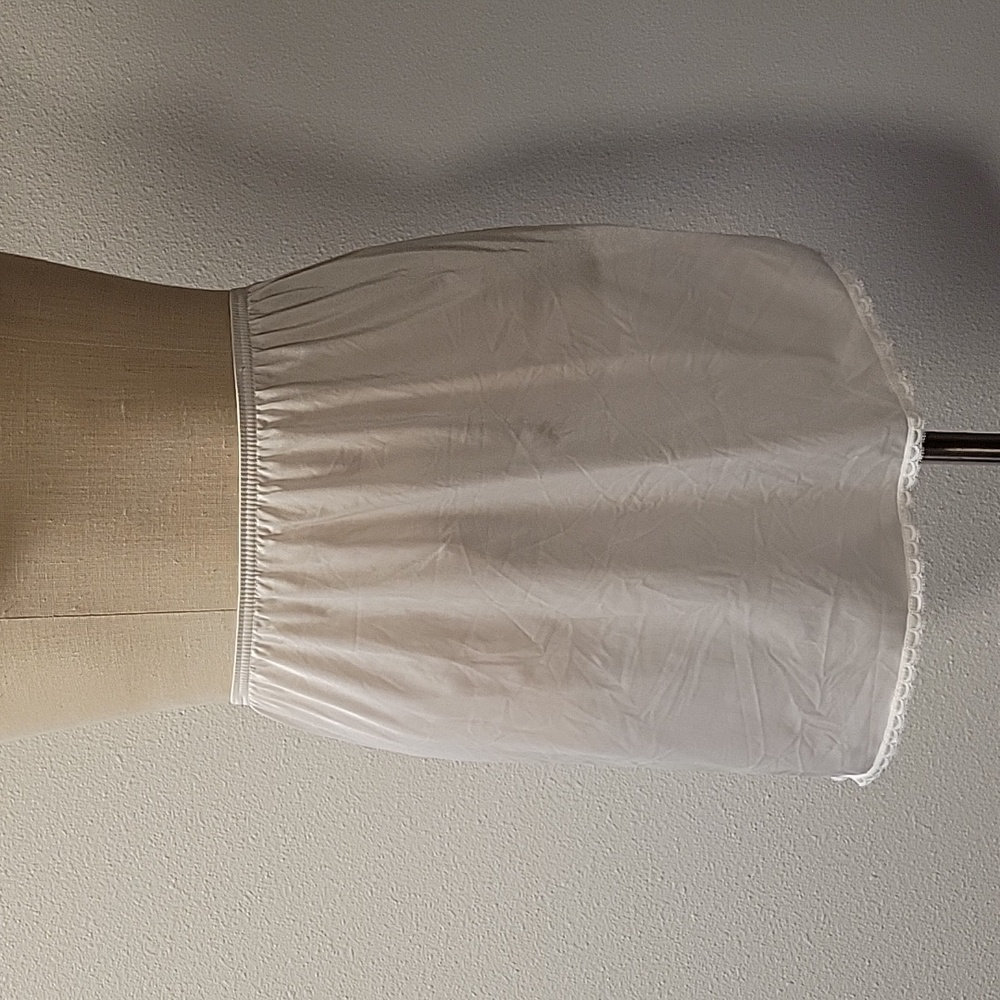 Vanity Fair Vintage (2) Lace Trim Half Slips, White And Beige - Picture 11 of 15